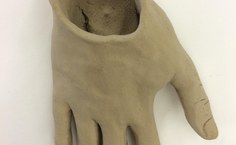 Trabalho de modelagem em barro